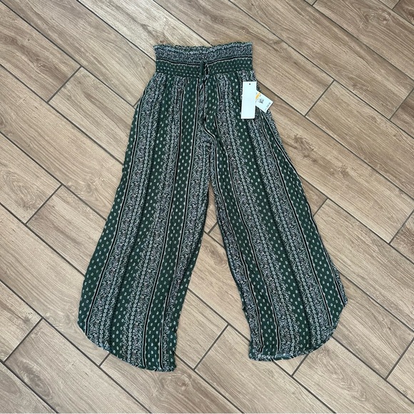 NWT Green Boho Flowy Pants - Picture 2 of 6